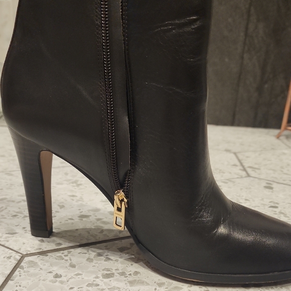 Coach Elegant Black Leather Heeled Boots - Picture 4 of 6
